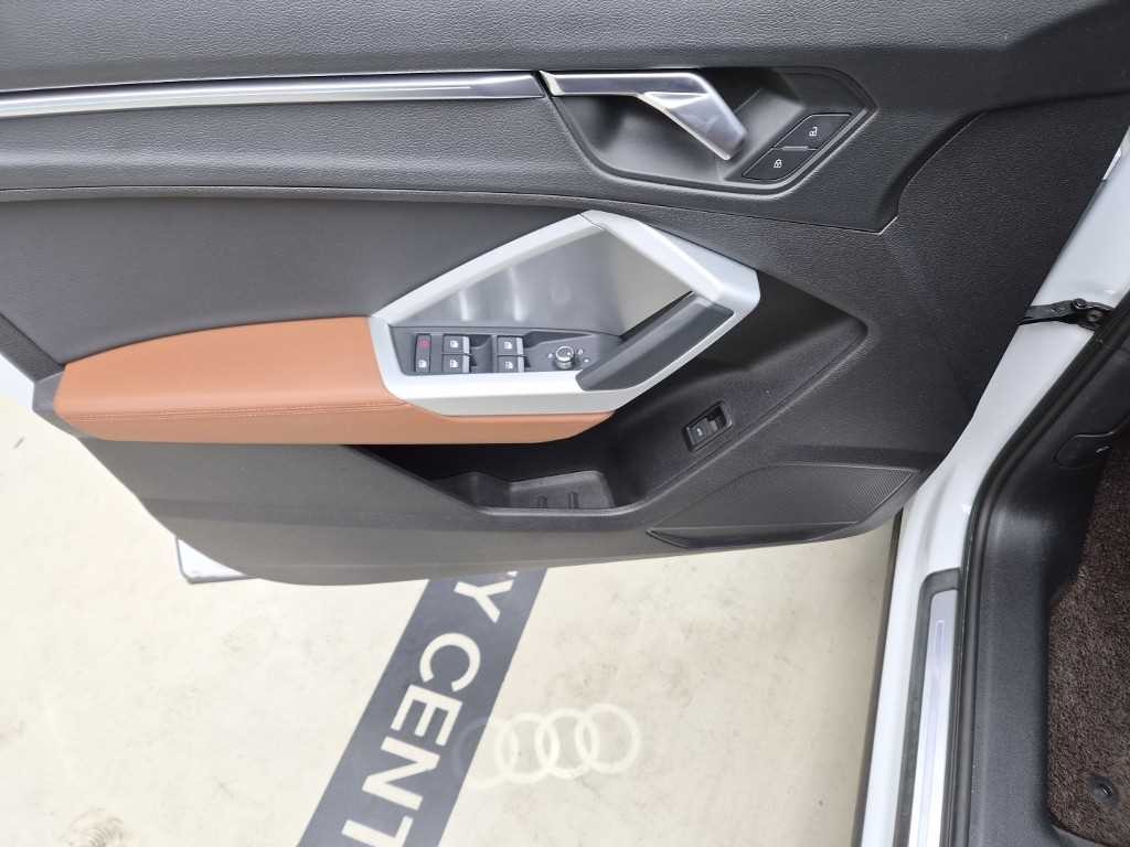 아우디 Q3 Q3 (F3) 35 TDI 프리미엄 이미지 11