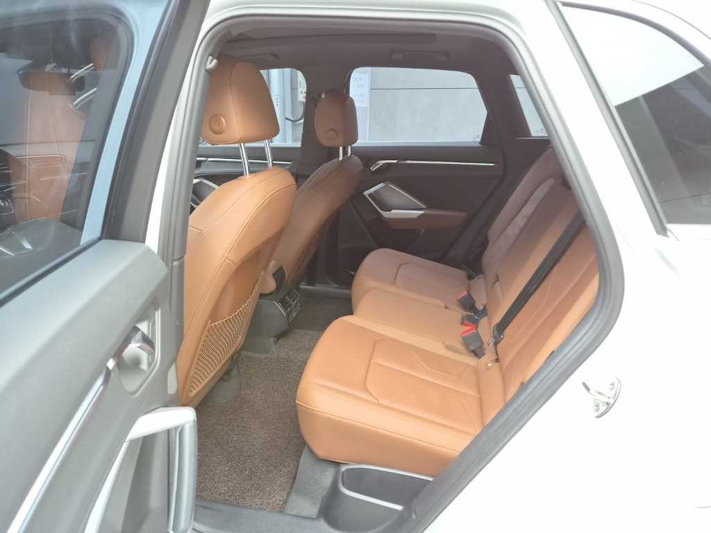 아우디 Q3 Q3 (F3) 35 TDI 프리미엄 이미지 6