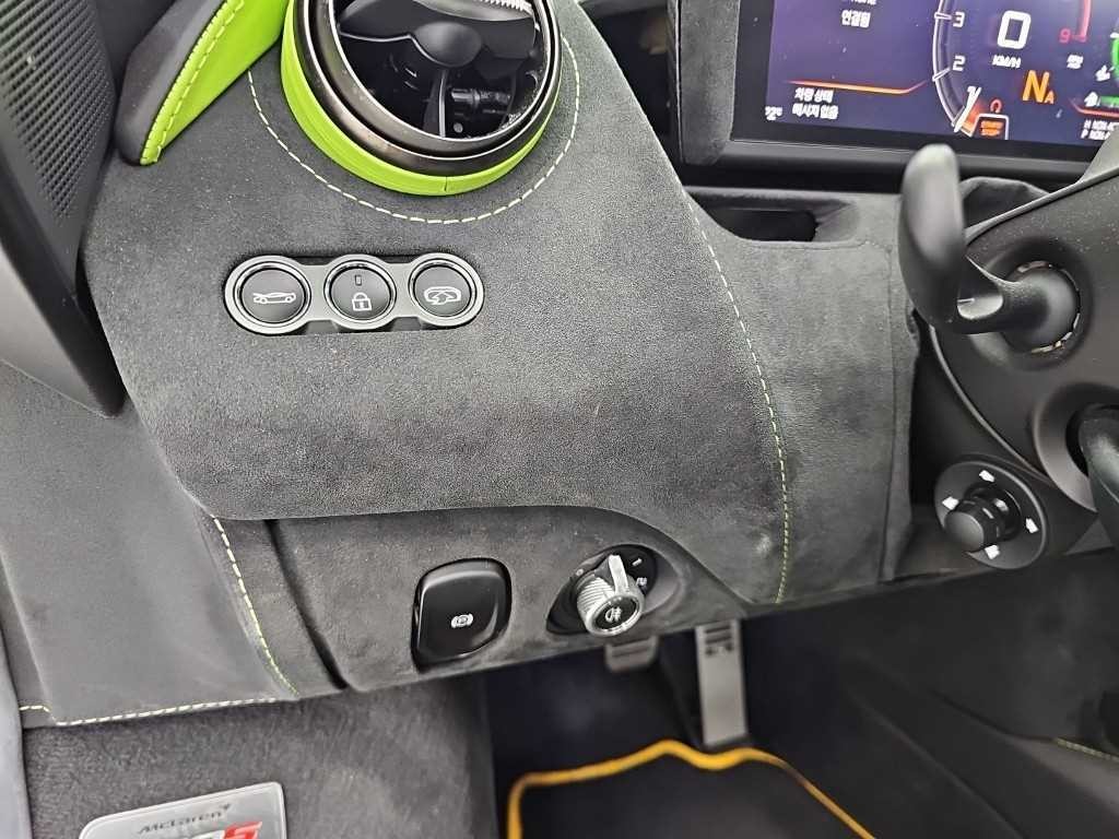 맥라렌 720S 4.0 스파이더 이미지 17
