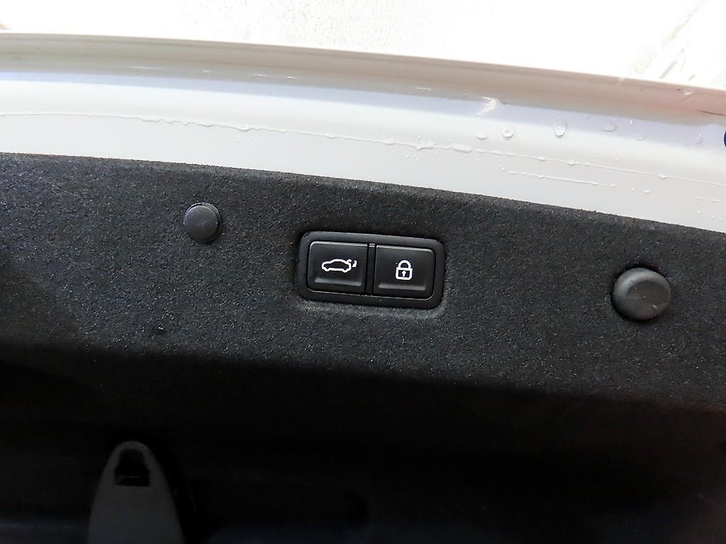 기아 K8 2.5 2WD 시그니처 이미지 16