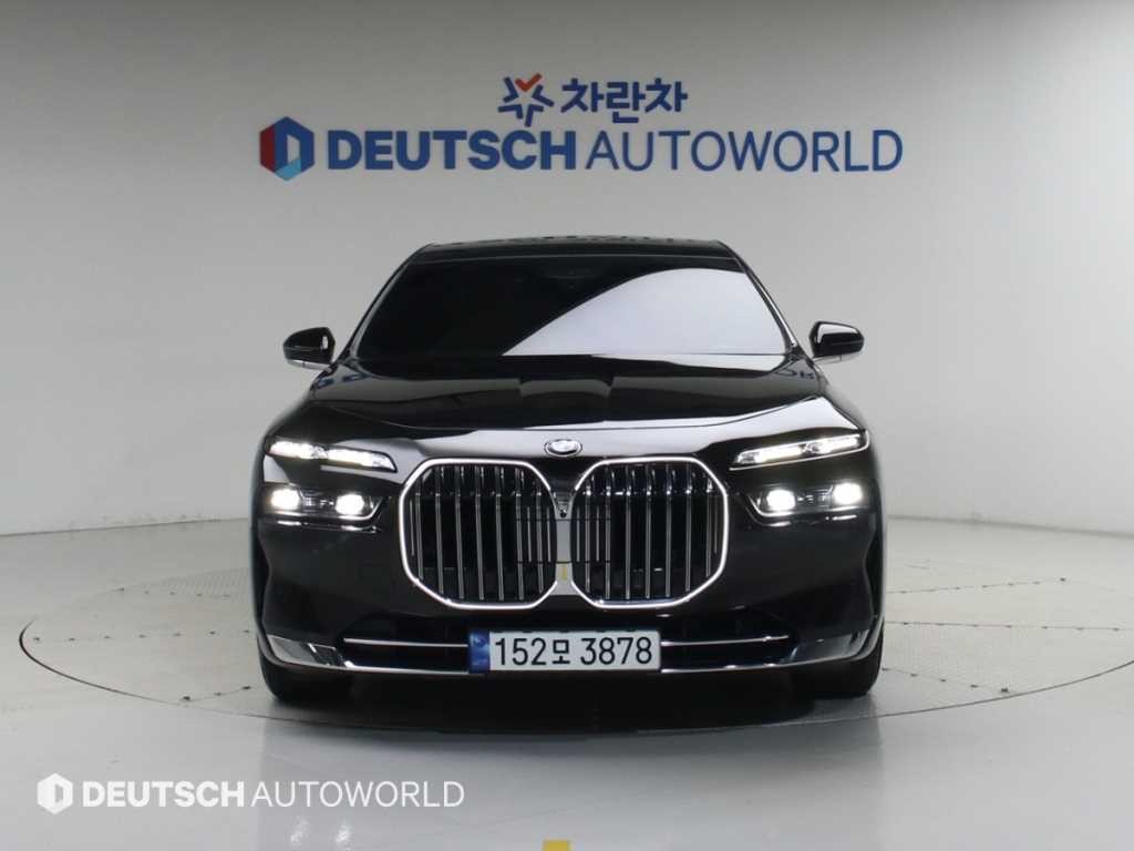 BMW 7시리즈 7시리즈 (G70) 740i sDrive 디자인퓨어 엑셀런스 이미지 3
