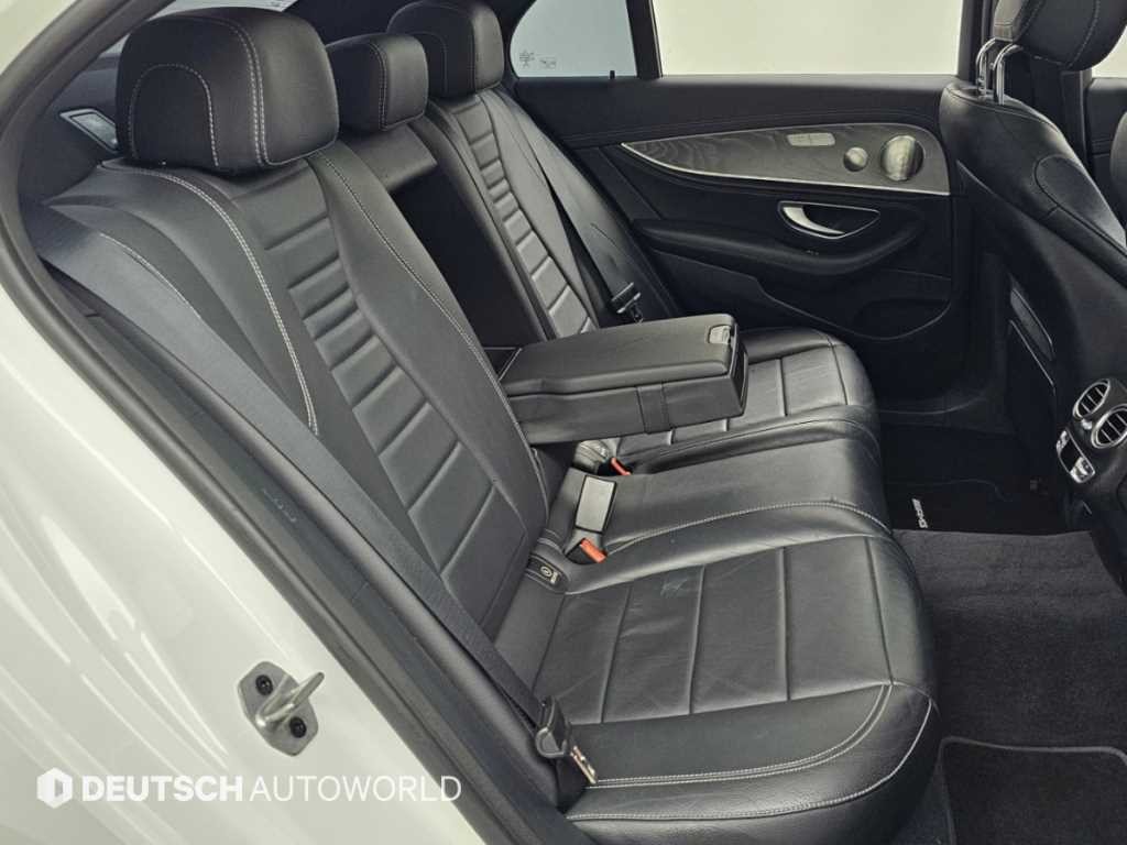 벤츠 E 클래스 E-클래스 W213 E350 4MATIC AMG LINE 이미지 12