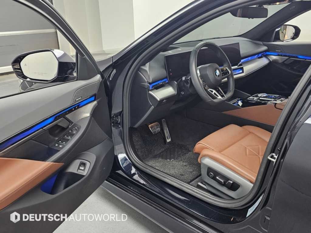 BMW 5시리즈 5시리즈 (G60) 530i xDrive M 스포츠 이미지 11