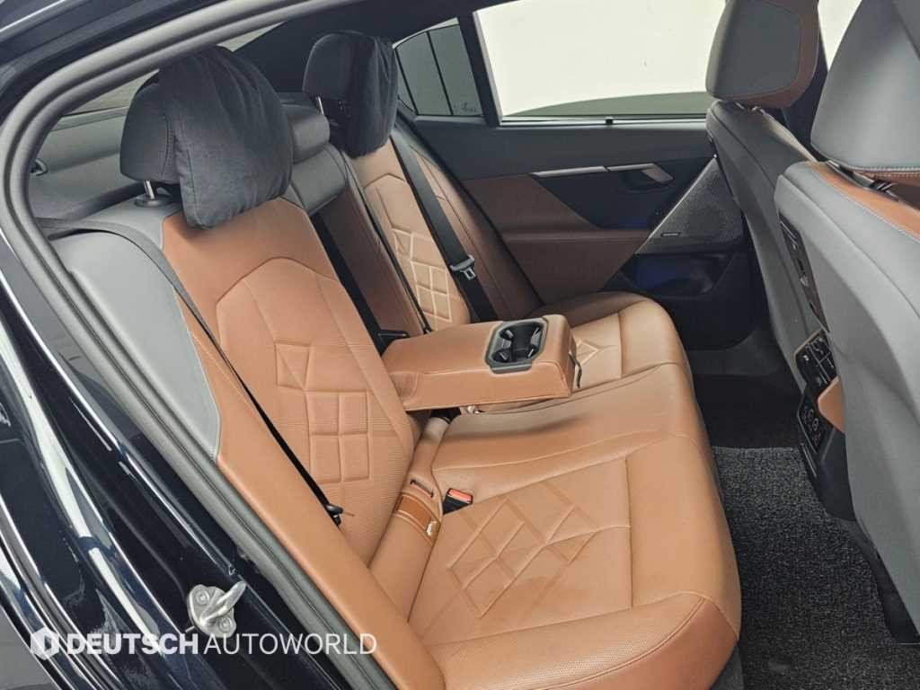 BMW 5시리즈 5시리즈 (G60) 530i xDrive M 스포츠 이미지 12