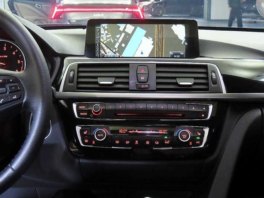 BMW 3시리즈 3시리즈 (F30) 320d 이미지 11