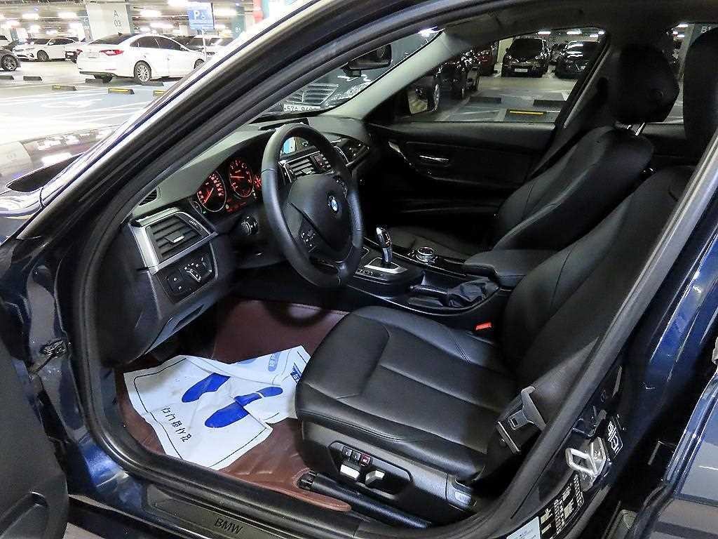 BMW 3시리즈 3시리즈 (F30) 320d 이미지 6