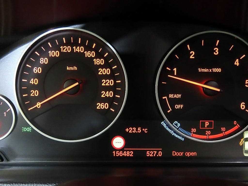 BMW 3시리즈 3시리즈 (F30) 320d 이미지 9