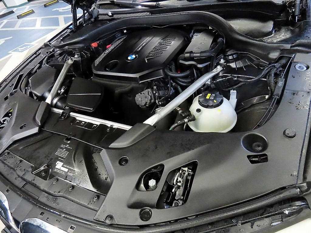 BMW 5시리즈 5시리즈 (G30) 520d xDrive M 스포츠 플러스 이미지 19