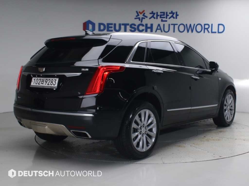 캐딜락 XT5 3.6 플래티넘 AWD 이미지 2