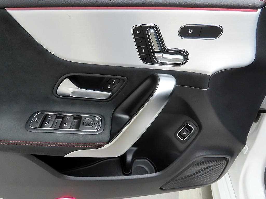 벤츠 CLA 클래스 CLA클래스 C118 CLA 250 4MATIC 이미지 11