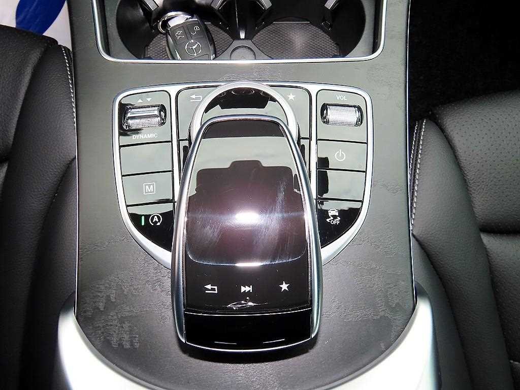 벤츠 GLC 클래스 GLC클래스 X253 GLC 300 4MATIC 쿠페 이미지 12