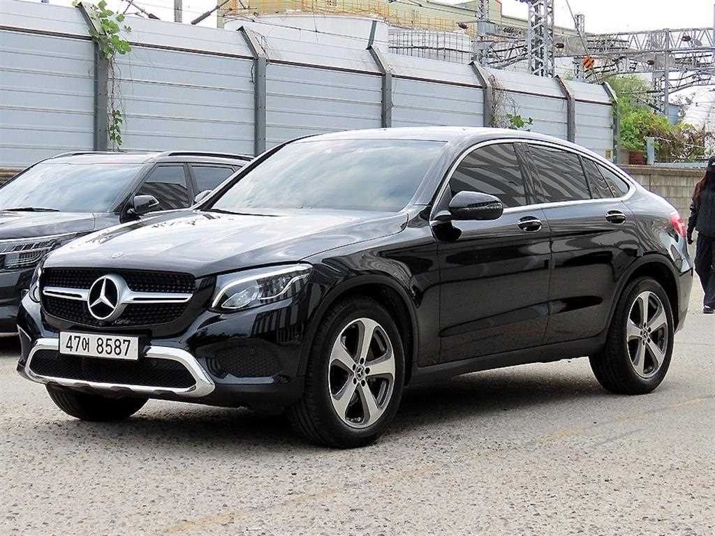 벤츠 GLC 클래스 GLC클래스 X253 GLC 300 4MATIC 쿠페 이미지 2