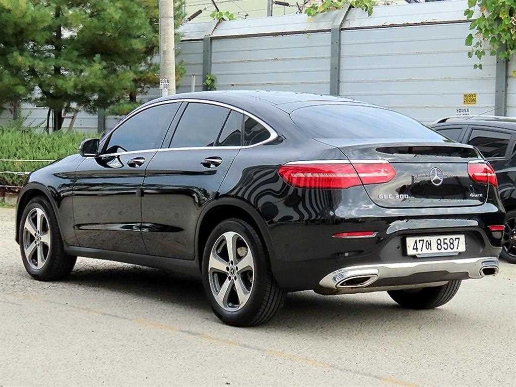벤츠 GLC 클래스 GLC클래스 X253 GLC 300 4MATIC 쿠페 이미지 3