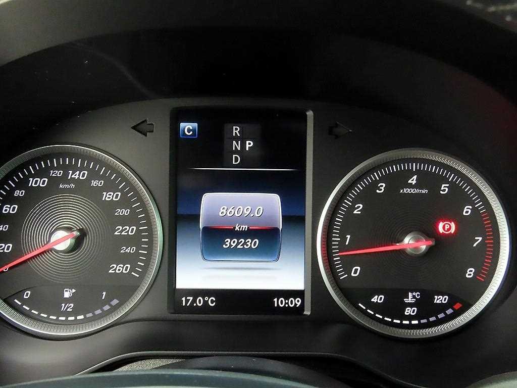 벤츠 GLC 클래스 GLC클래스 X253 GLC 300 4MATIC 쿠페 이미지 9