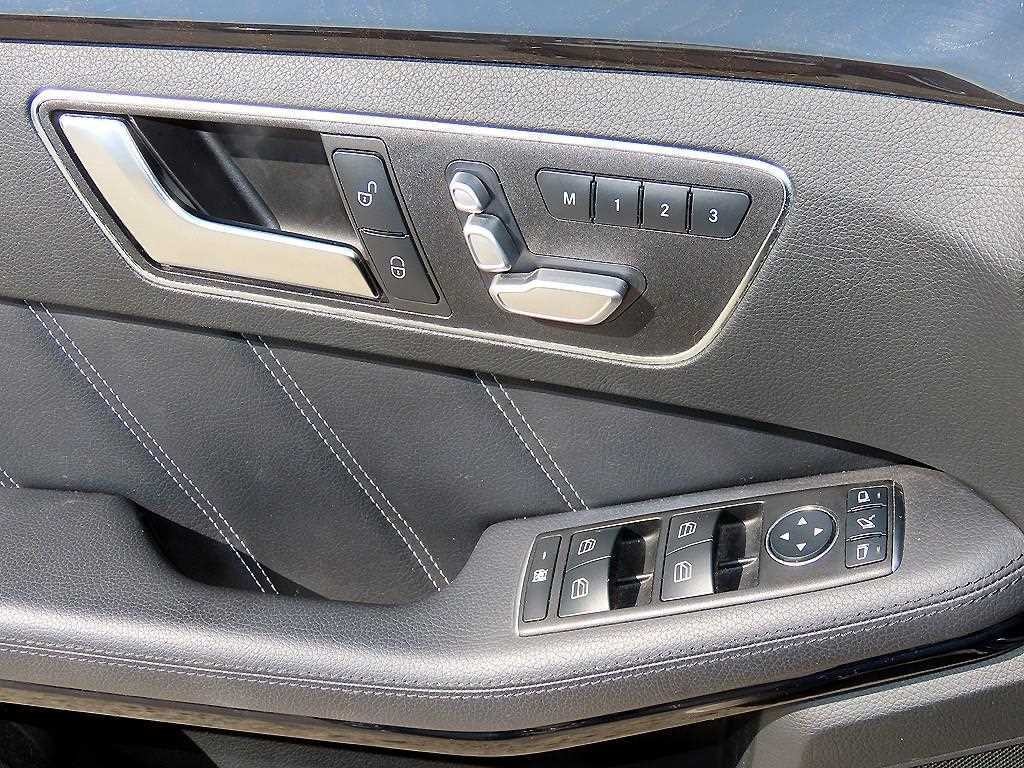 벤츠 E 클래스 E-클래스 W212 E220 블루텍 아방가르드 스포츠 이미지 11