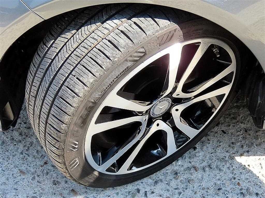 벤츠 E 클래스 E-클래스 W212 E220 블루텍 아방가르드 스포츠 이미지 20
