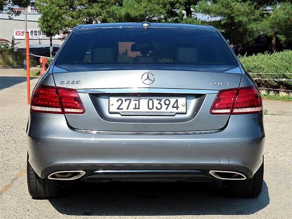 벤츠 E 클래스 E-클래스 W212 E220 블루텍 아방가르드 스포츠 이미지 4