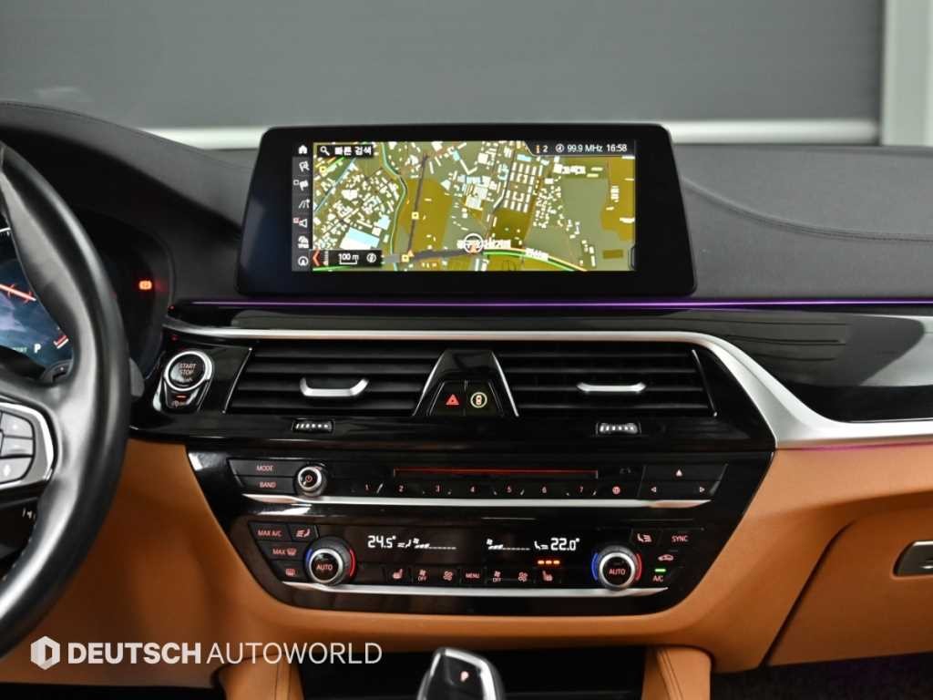 BMW 5시리즈 5시리즈 (G30) 520i 럭셔리 이미지 14