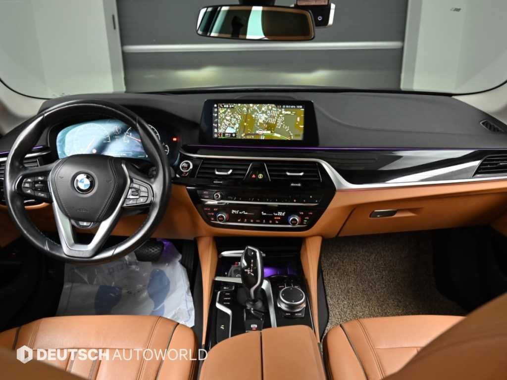 BMW 5시리즈 5시리즈 (G30) 520i 럭셔리 이미지 7