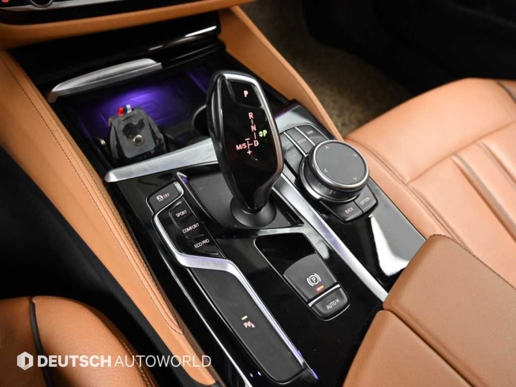 BMW 5시리즈 5시리즈 (G30) 520i 럭셔리 이미지 9