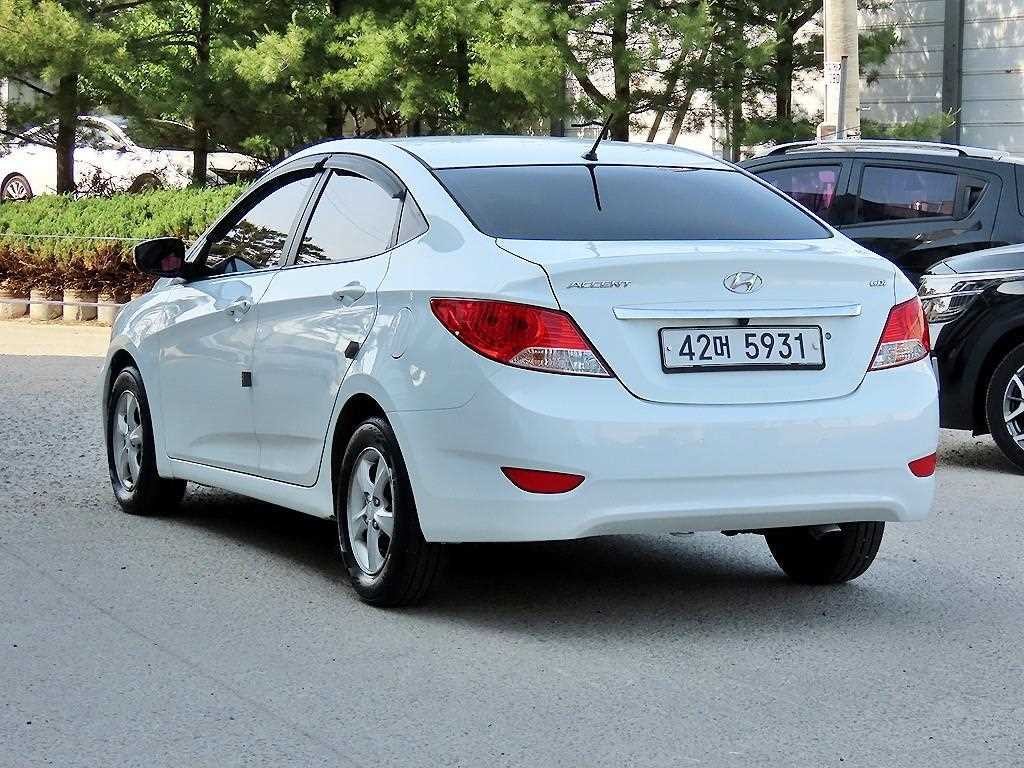 현대 엑센트 엑센트신형 위트 1.4VVT 프리미어 이미지 3