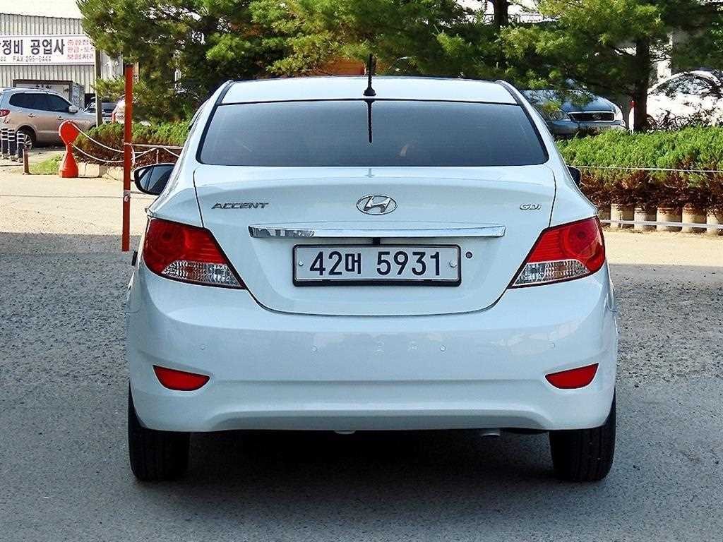 현대 엑센트 엑센트신형 위트 1.4VVT 프리미어 이미지 4