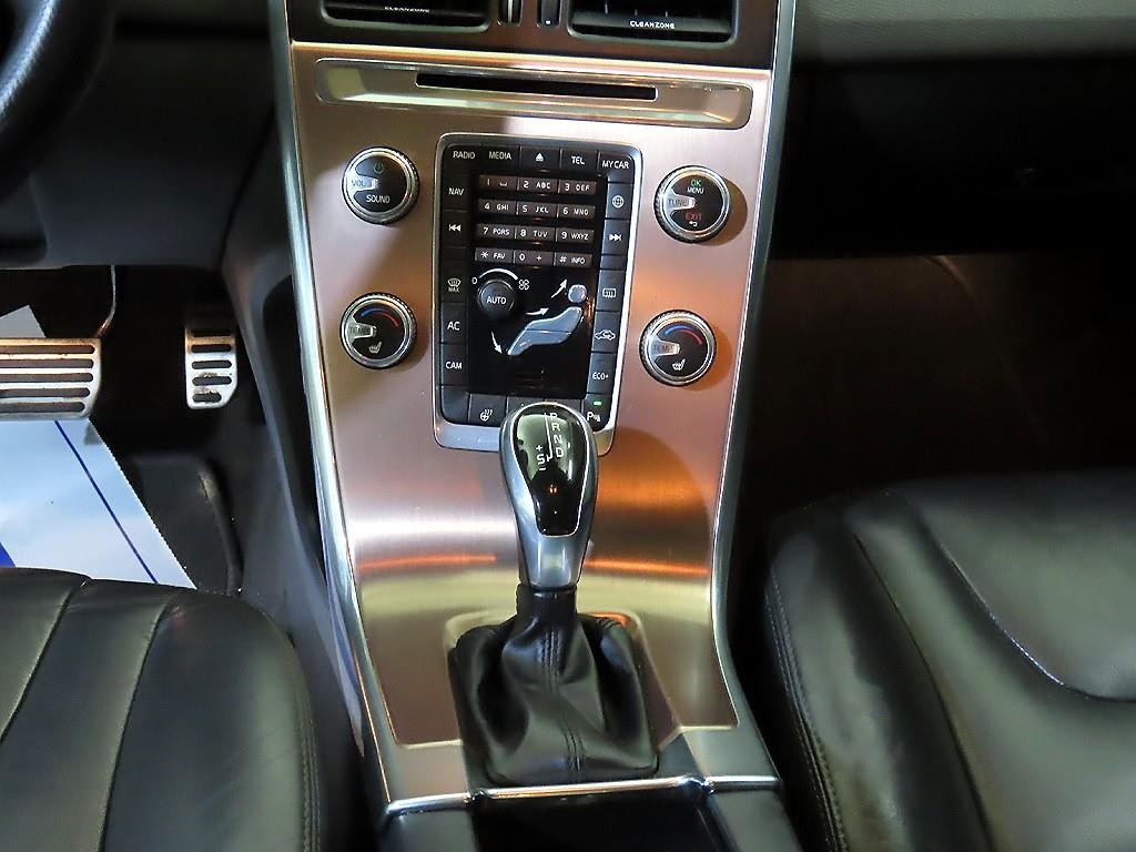 볼보 XC60 D3 이미지 12