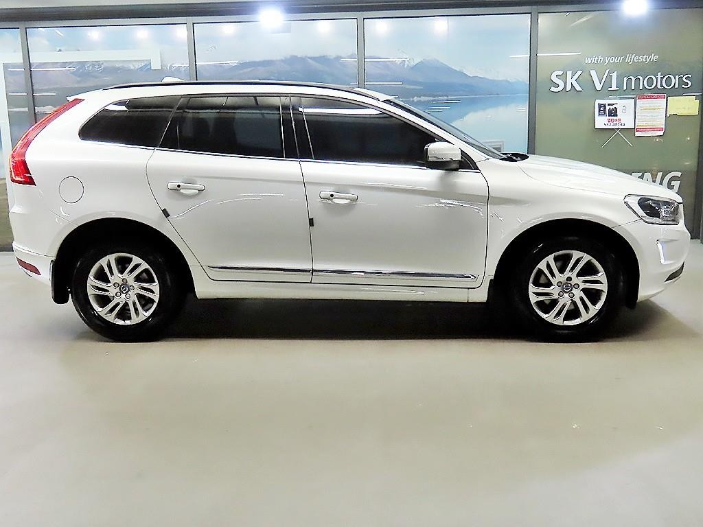 볼보 XC60 D3 이미지 3