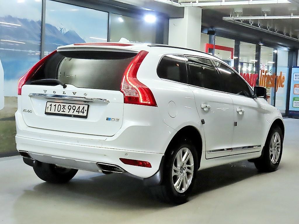 볼보 XC60 D3 이미지 4