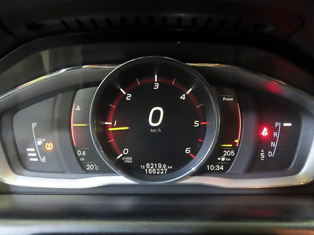 볼보 XC60 D3 이미지 9