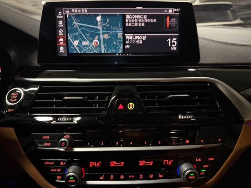 BMW 5시리즈 5시리즈 (G30) 520i 럭셔리 이미지 10