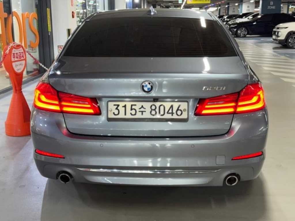 BMW 5시리즈 5시리즈 (G30) 520i 럭셔리 이미지 5