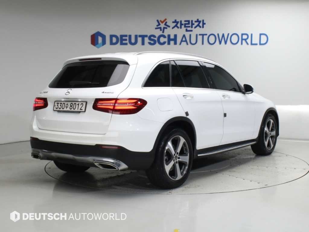 벤츠 GLC 클래스 GLC클래스 X253 GLC 300 4MATIC 이미지 2