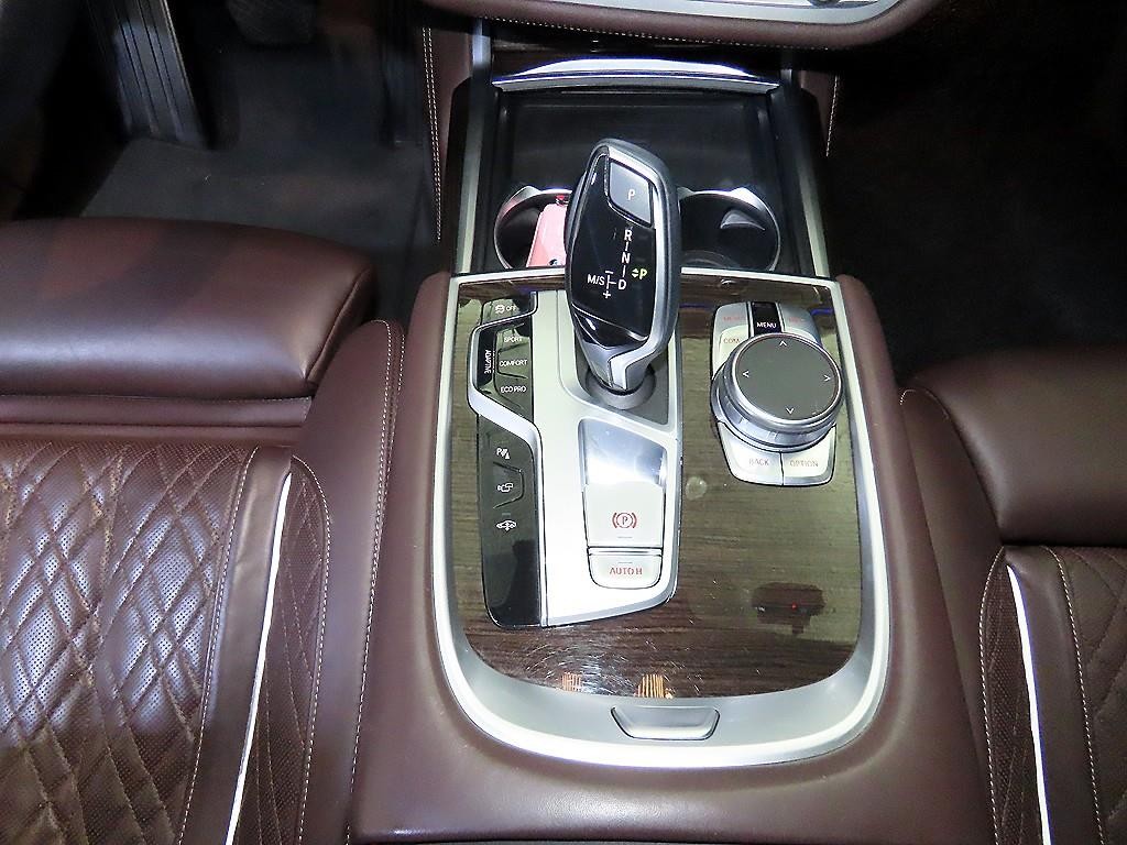 BMW 7시리즈 7시리즈 (G11) 740Li xDrive 디자인 퓨어 엑설런스 이미지 12