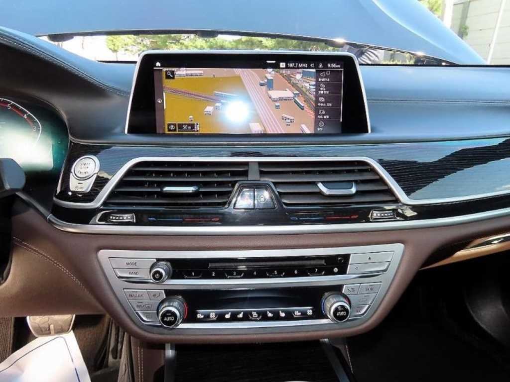 BMW 7시리즈 7시리즈 (G11) 740Li xDrive M SPORT 스포츠 이미지 14