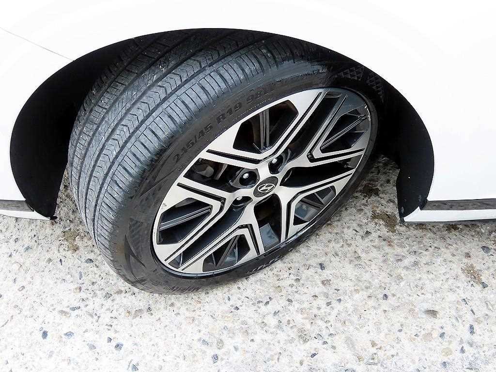 현대 그랜저 그랜저 (GN7) 가솔린 2.5 2WD 익스클루시브 이미지 20