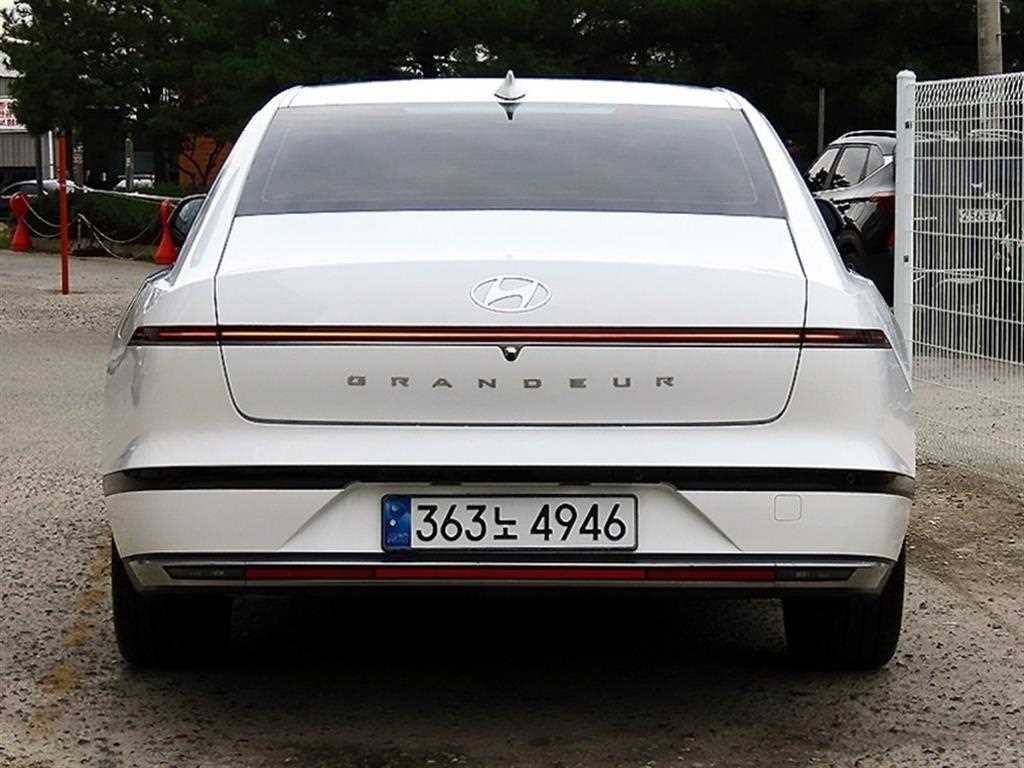 현대 그랜저 그랜저 (GN7) 가솔린 2.5 2WD 익스클루시브 이미지 4