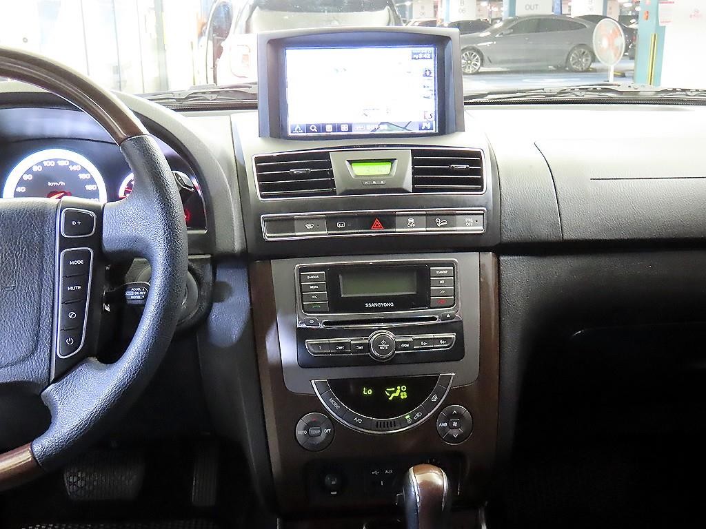 KG모빌리티(쌍용) 렉스턴 렉스턴W 2.0  4WD RX7 럭셔리 이미지 11