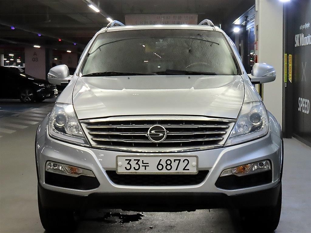 KG모빌리티(쌍용) 렉스턴 렉스턴W 2.0  4WD RX7 럭셔리 이미지 2