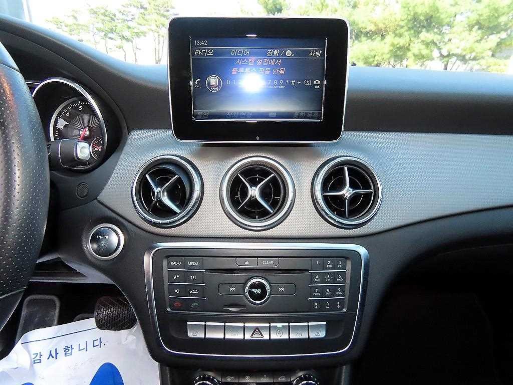 벤츠 CLA 클래스 CLA클래스 CLA 250 4MATIC 이미지 14