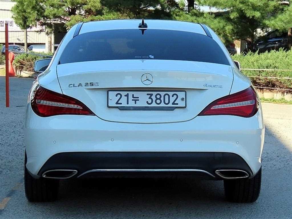 벤츠 CLA 클래스 CLA클래스 CLA 250 4MATIC 이미지 4