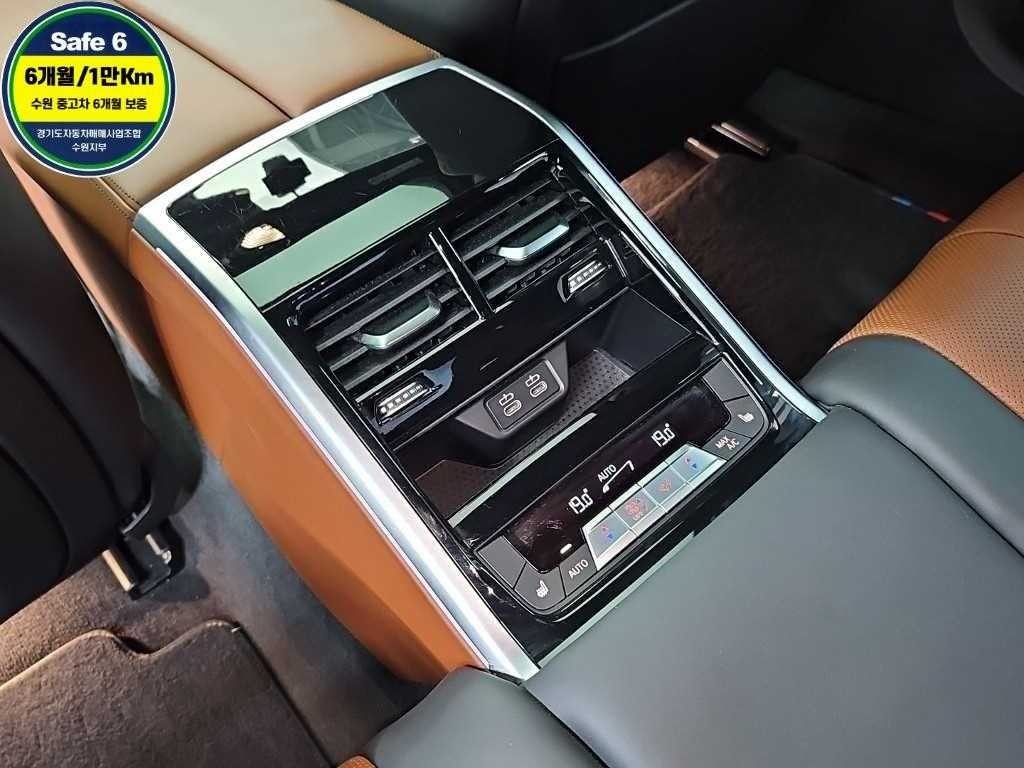 BMW 8시리즈 8시리즈 (G15) M850i xDrive 그란 쿠페 이미지 13