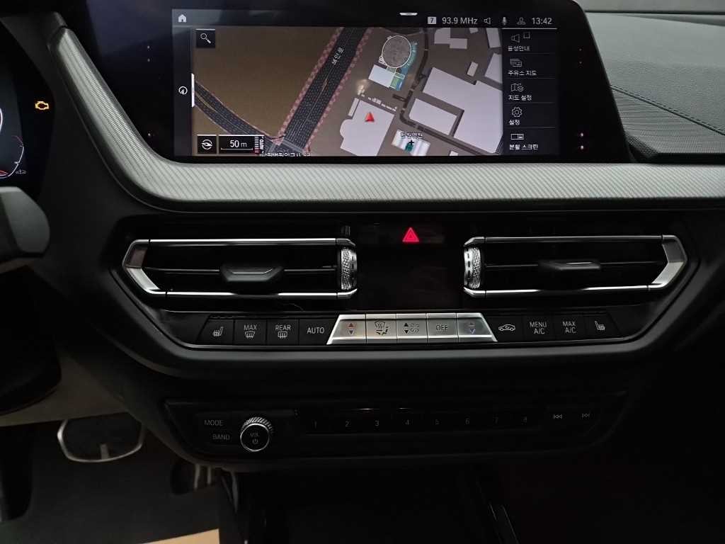 BMW 1시리즈 1시리즈 (F40) 118d M 스포츠 퍼스트 에디션 이미지 12