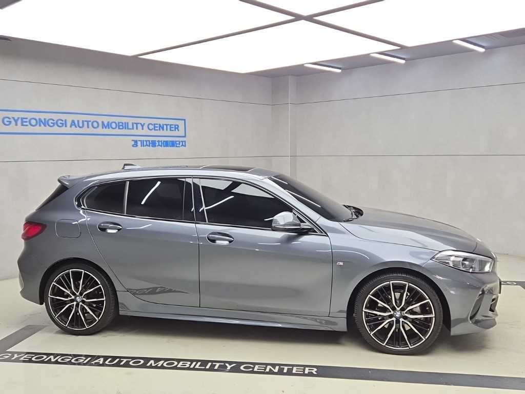 BMW 1시리즈 1시리즈 (F40) 118d M 스포츠 퍼스트 에디션 이미지 2