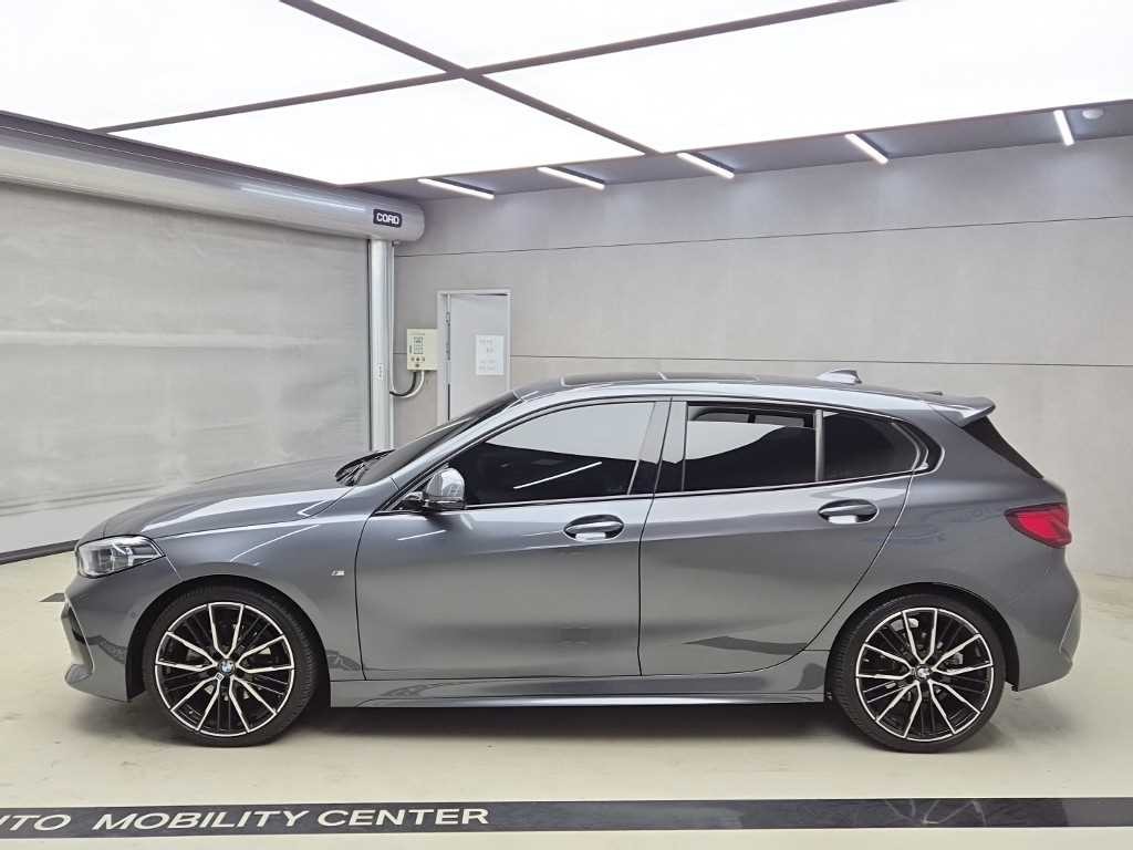 BMW 1시리즈 1시리즈 (F40) 118d M 스포츠 퍼스트 에디션 이미지 4
