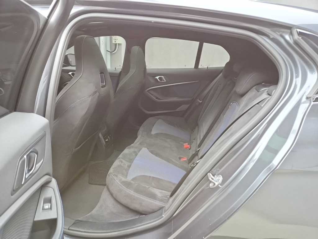 BMW 1시리즈 1시리즈 (F40) 118d M 스포츠 퍼스트 에디션 이미지 6