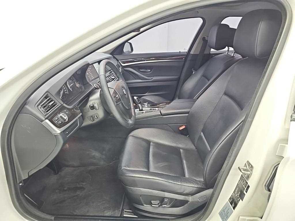 BMW 5시리즈 5시리즈 (F10) 528i 이미지 13
