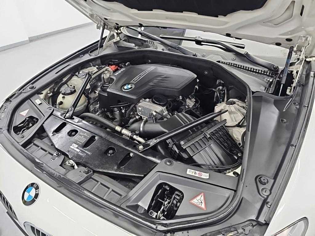 BMW 5시리즈 5시리즈 (F10) 528i 이미지 5