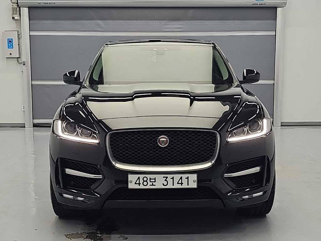 재규어 F-PACE 35t R-Sport 이미지 2