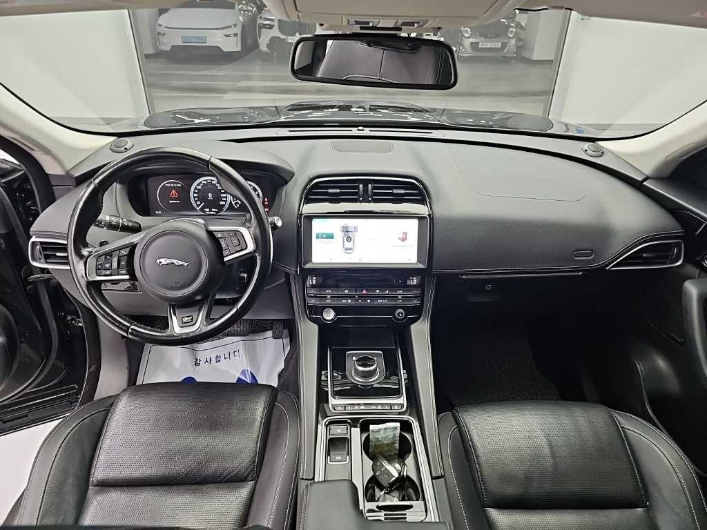 재규어 F-PACE 35t R-Sport 이미지 7